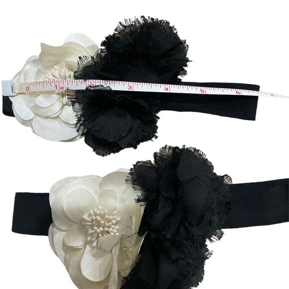 Black and ivory flower oversized floppy flower headband elastic bow fascinator - Picture 5 of 5